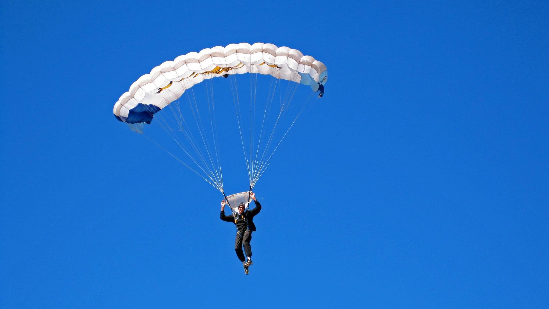 C罗通过直播感谢全球粉丝长期支持,c罗直播带货