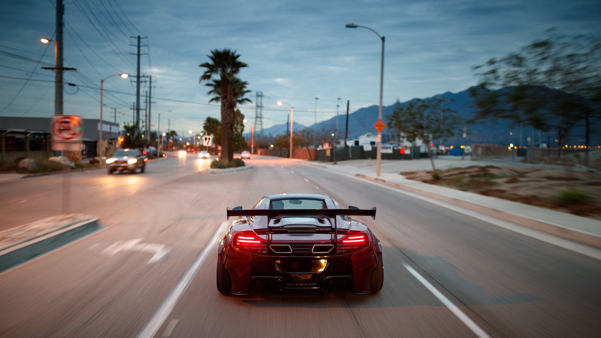 乐鱼体育在线登录-尤文图斯定位球制造连续威胁机会，尤文图斯站位